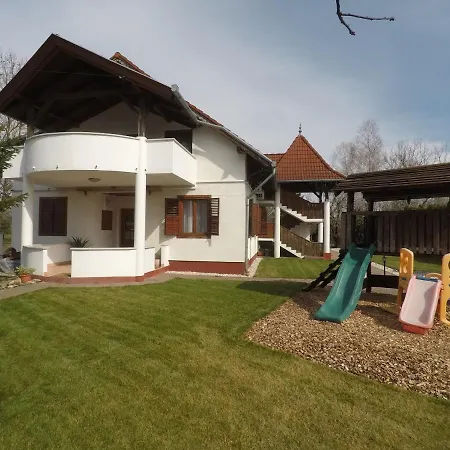 Homestay Napsuetoette Kehida *